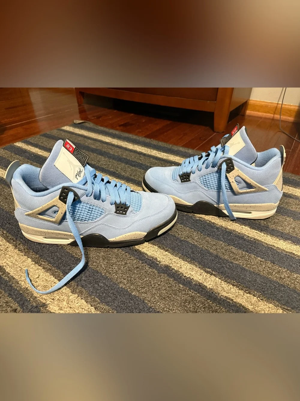 Air Jordan 4 Retro University Blue